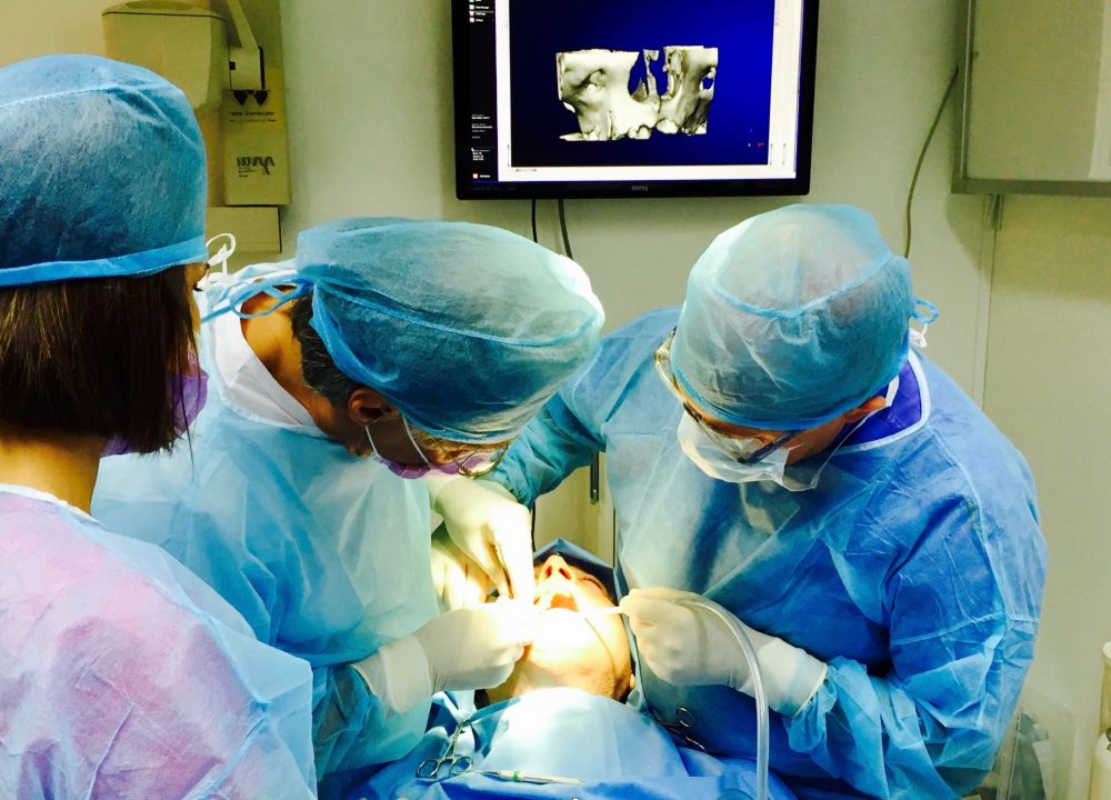 professionalita-esperienza-16-9-implantologia-padova-la-scala-giovanni